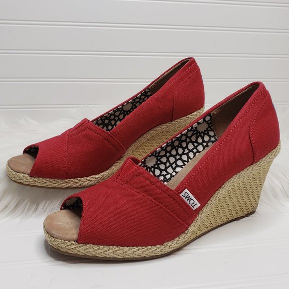 Toms Shoes - TOMS Women's Classic Espadrille Wedge Sandal Red Scattered Woven Open Toe Sz 10